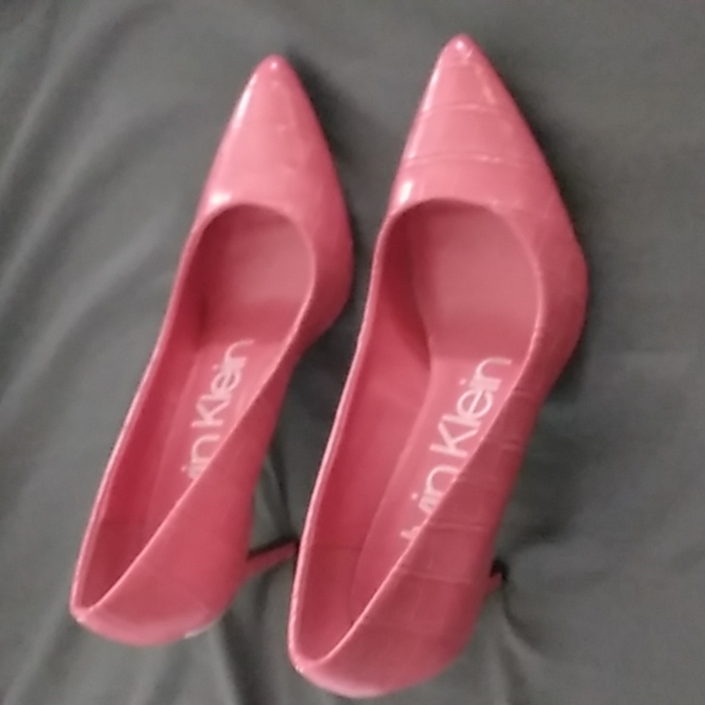 Coral Calvin Klien Heels